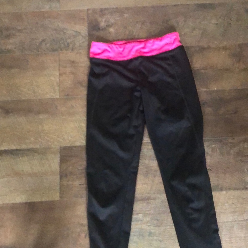 Avia 10/12 pink and black athletic leggings